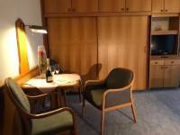 Essecke im Superiorzimmer Hotel Cura Bad F&uuml;ssing